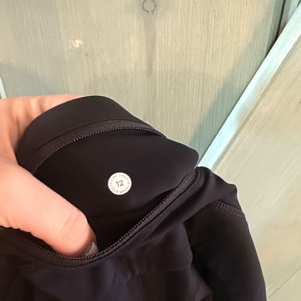 lululemon athletica Black Camouflage Athletic Shorts - Picture 4 of 4